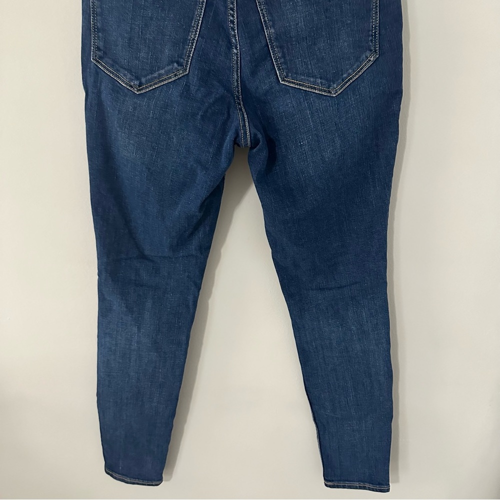 Old Navy High Waisted Rockstar Super Skinny Jean - Picture 7 of 8